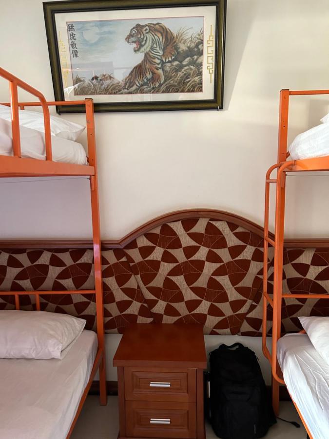Halong Starlight Inn & Travel Ха Лонг Екстериор снимка