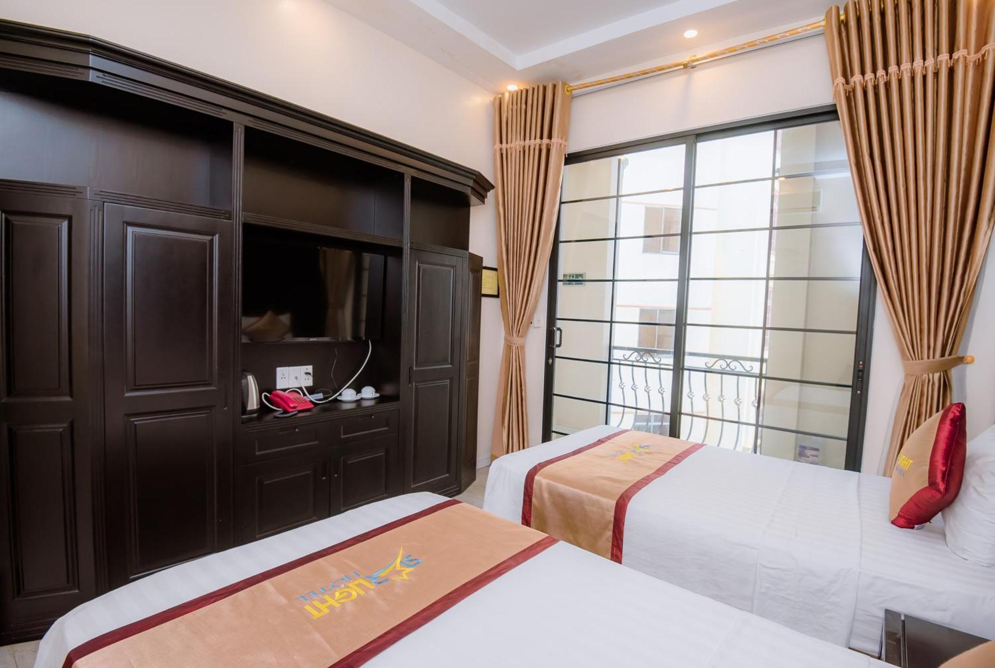 Halong Starlight Inn & Travel Ха Лонг Екстериор снимка